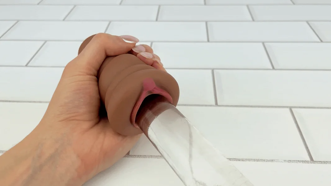 Easy Grip Ribbed Realistic Pussy Stroker — image 10 of 16
