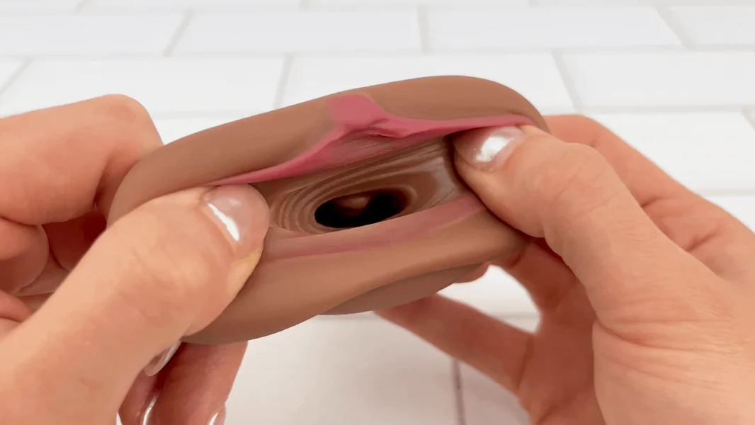 Easy Grip Ribbed Realistic Pussy Stroker — image 12 of 16
