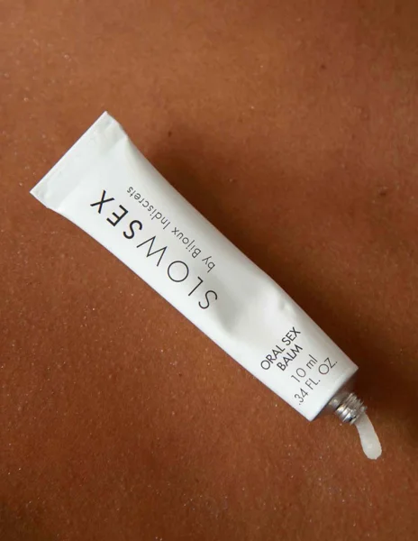 SLOW SEX: ORAL SEX BALM