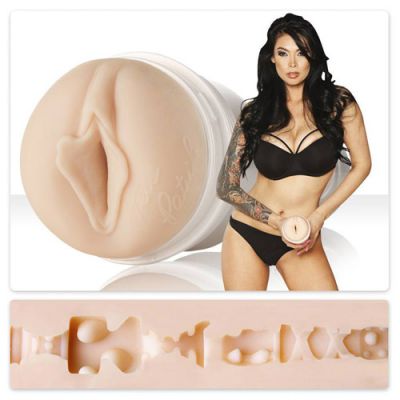 Tera patrick tease textured fleshlight