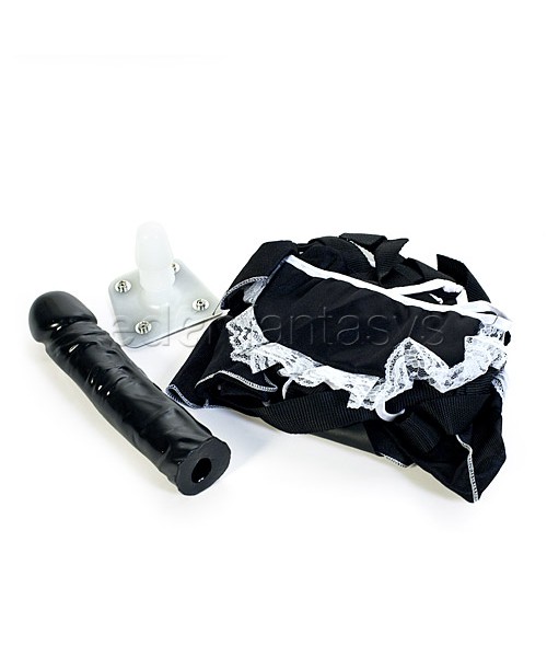 Diva Dreams flirty french maid with dong — image 4 of 6