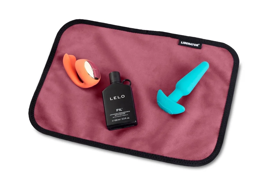 Fascinator Toy Pad