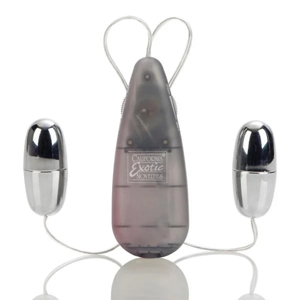 Alexis Amores Vibrating Pussy and Ass