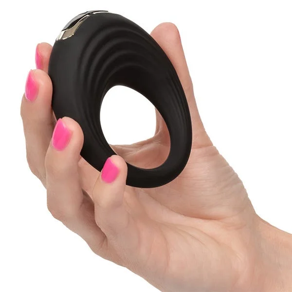 My Pod Vibrating Enhancer Cock Ring with Wireless Charging Sanitising Case
