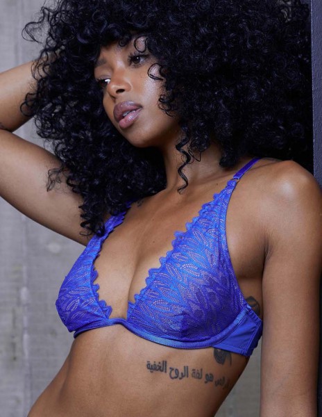 HUSTLER High Apex Bra