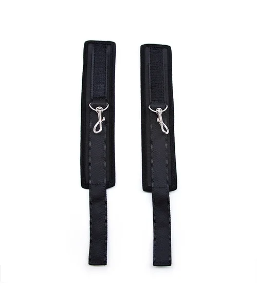 Hold me door restraints
