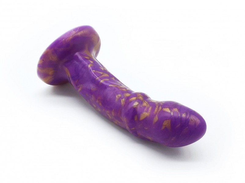 Uberrime Essential Handmade Silicone Dildo — image 4 of 16