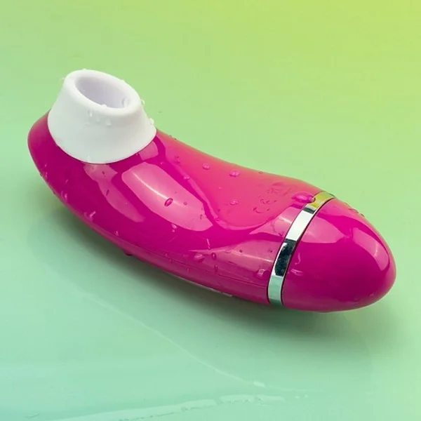Foreplay kisser — image 19 of 21