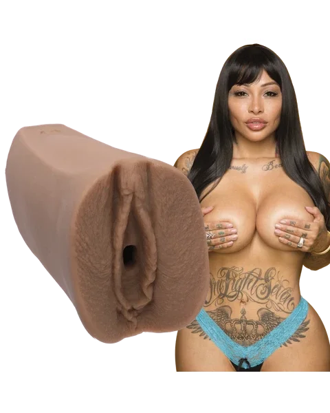 Doc Johnson Girls of Social Media @brittanya187 Pocket Pussy — image 2 of 6