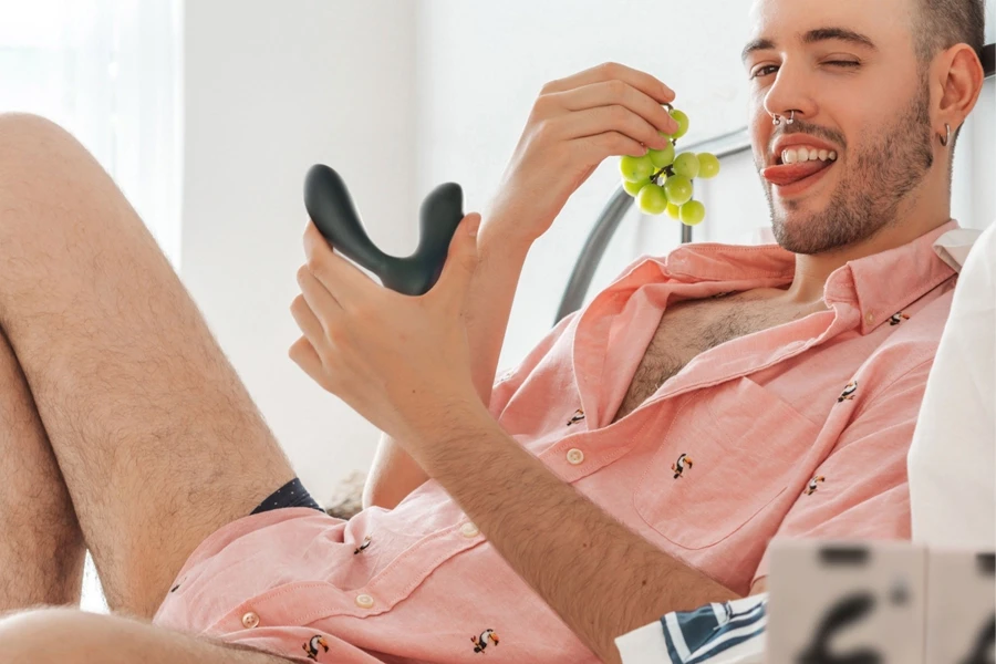 Vick Neo Prostate Massager by Svakom