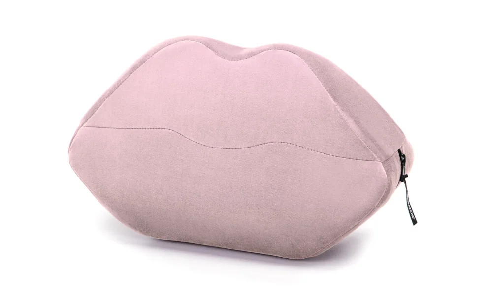 Kiss Wedge