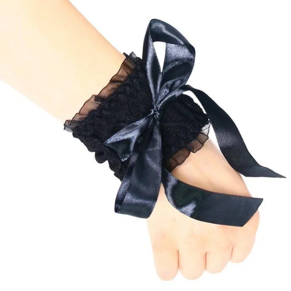 Seduce Me Lace Mask and Cuffs