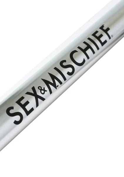 Spreader Bar With Metal Cuffs