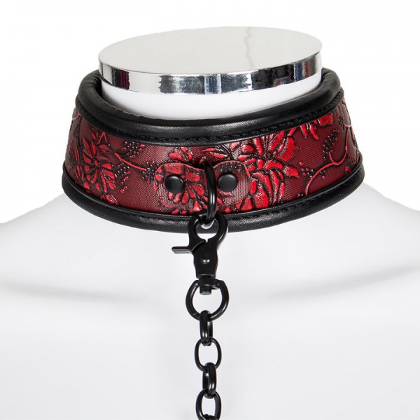 Bondara Feral Red and Black Floral Collar and Leash — image 4 of 5