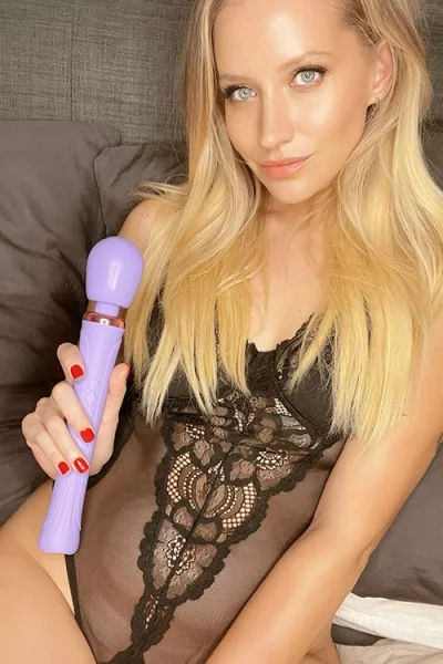 Wild Secrets Glow - 13.8" Deluxe Vibrating Wand Massager