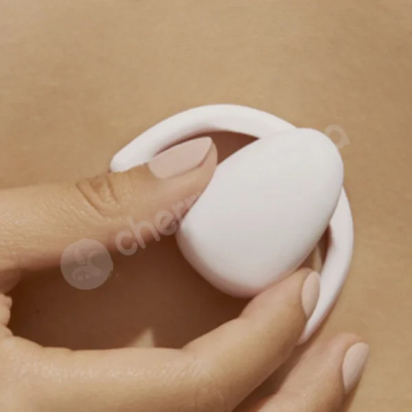 Dame Eva II White Silicone Hands-Free Clitoral Vibrator