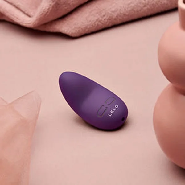 LELO Lily 3 Vibrator