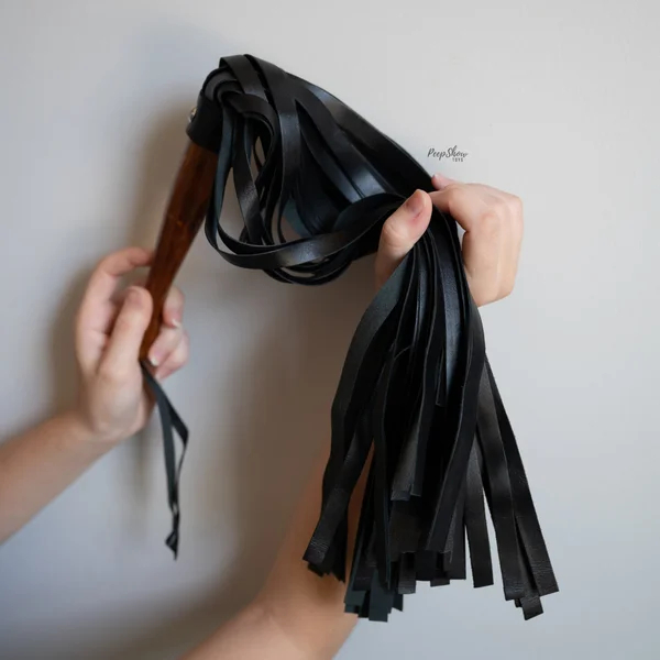 Wooden Handle Leather Flogger — image 18 of 25