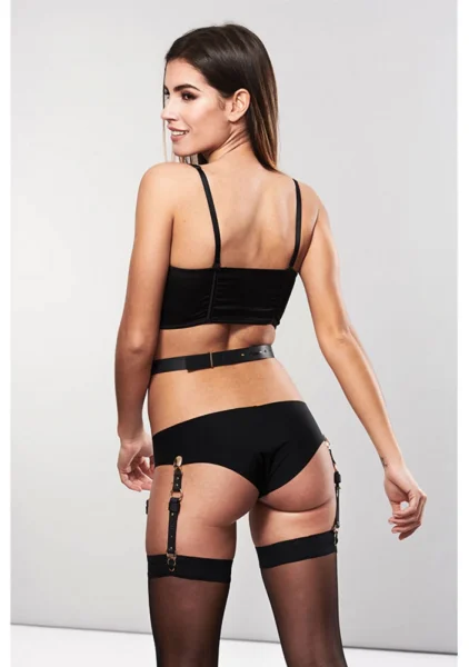 Fishnet pantyhose with back seam