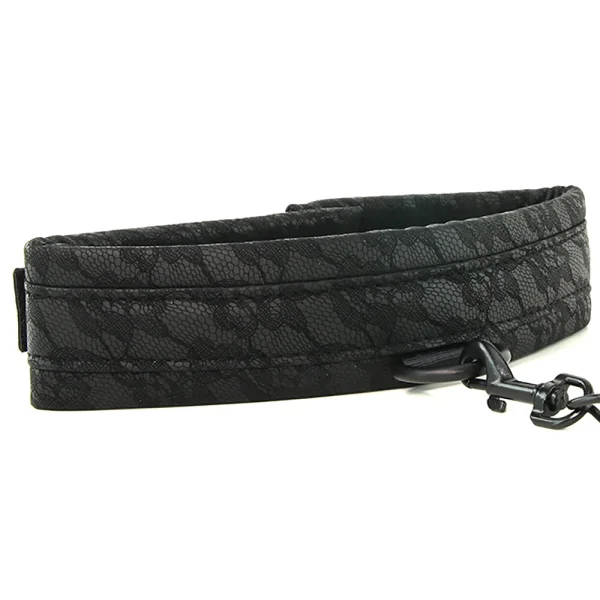 Midnight Lace Collar and Leash by Sportsheets