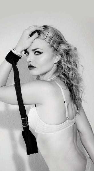 Sex & Mischief Adjustable Handcuffs