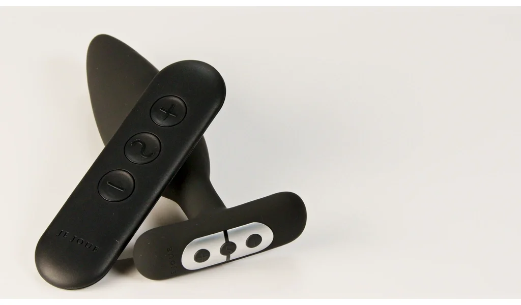 Je Joue Onyx Vibrating Butt Plug