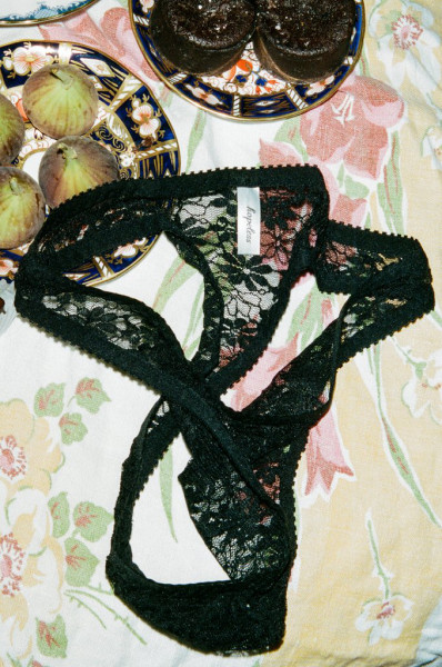 Sabrina Thong: Eve Lace - Hopeless Lingerie