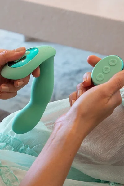 JimmyJane Pulsus G Spot 4.1" Rocking G Spot Vibrator with Remote Control