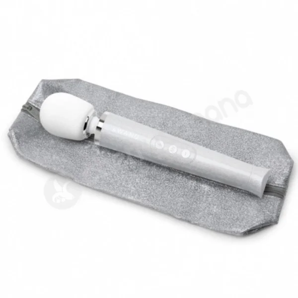 Le Wand White Petite Wand Massager All That Glimmers Gift Set