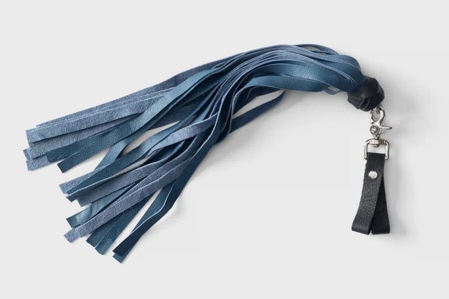 Dragontailz Leather Finger Flogger