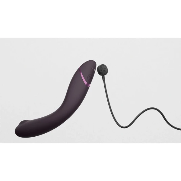 Clitoral Stimulation:  Womanizer Og G-spot Pleasure Air Stimulator Aubergine