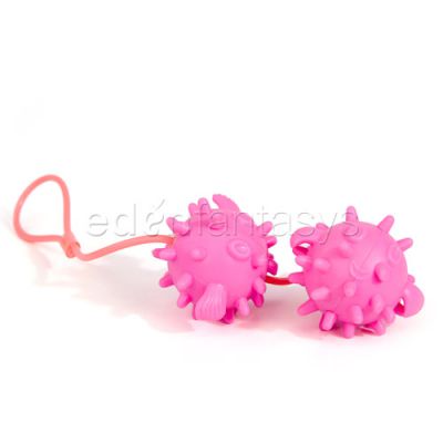 Blowfish love balls