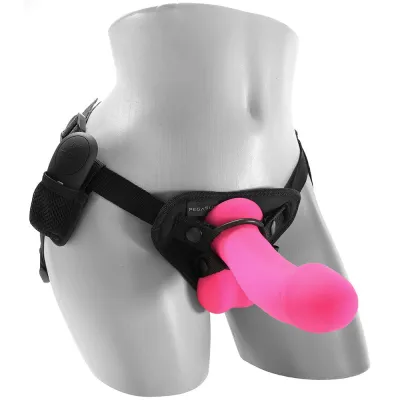 Pegasus Realistic 6 5 Inch Vibrating Strap On Set