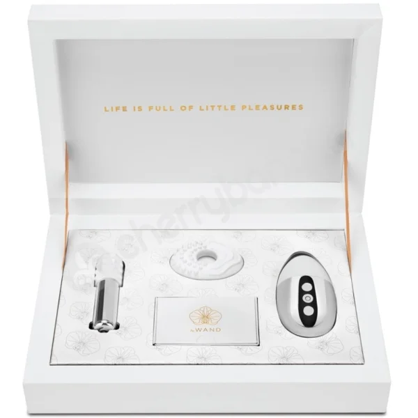 Le Wand Little Pleasures Collection Set