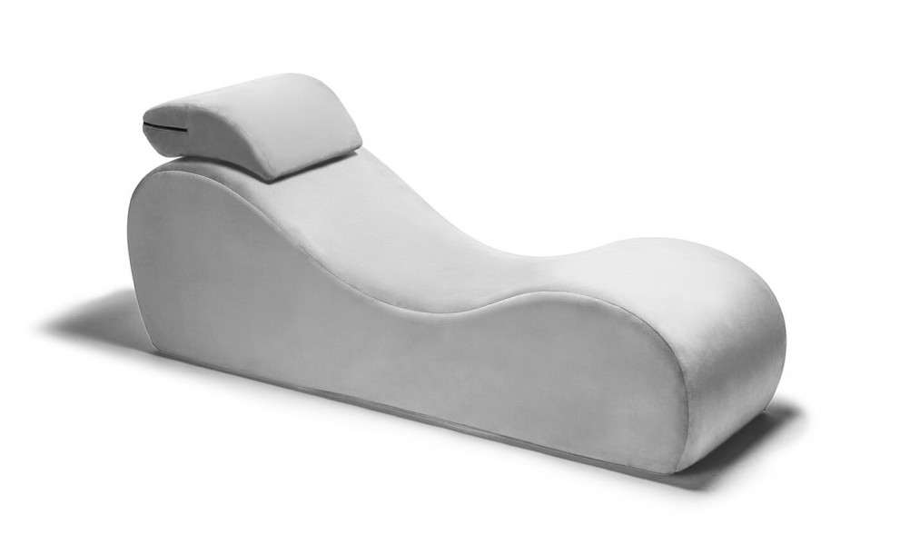Esse Chaise