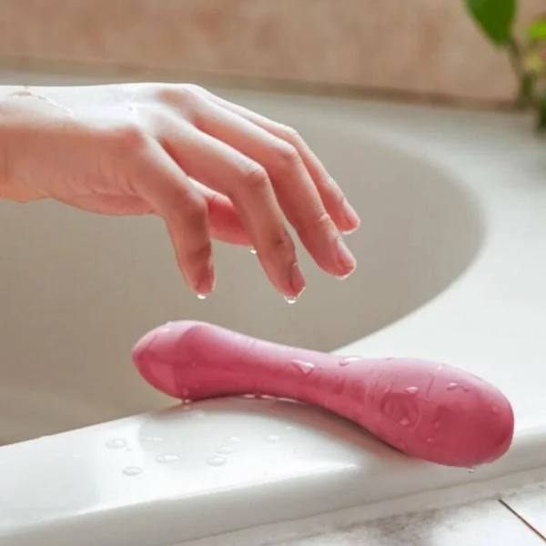 Dame Arc Vibrator