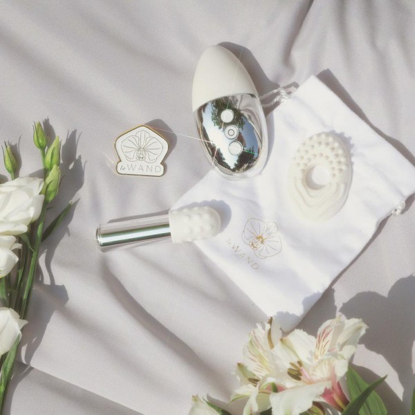 Le Wand Little Pleasures 6-Piece Collection