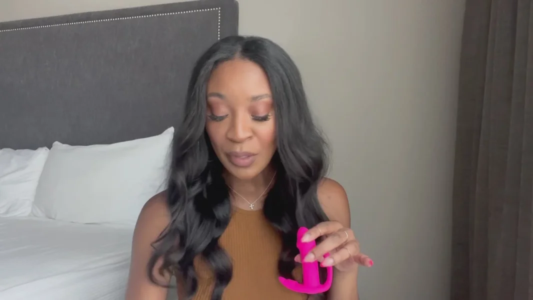Aise Triple Stimulation Hands-Free Wearable Vibe