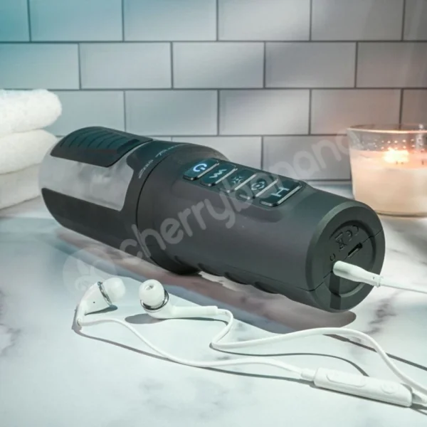 Zero Tolerance Squeeze Play With Riley Reid Sucking & Vibrating Masturbator