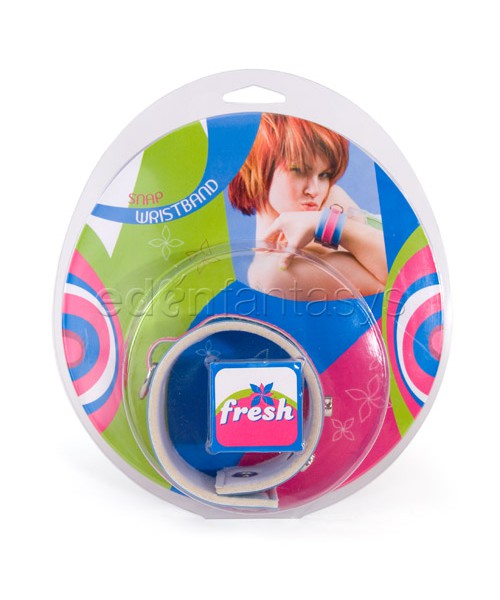 Fresh D-ring wristband