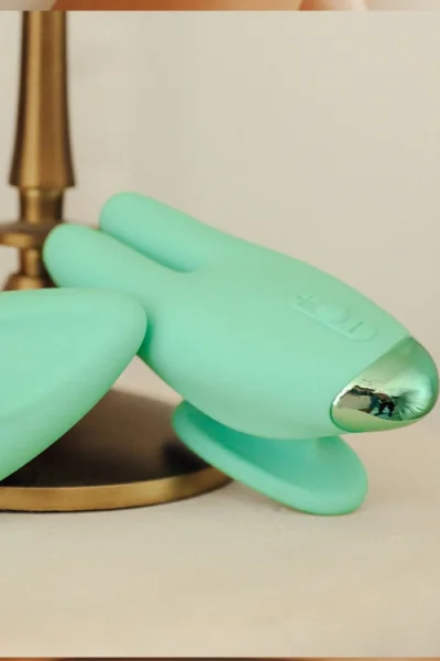 JimmyJane Form 2 Gripp 3.8" Clitoral Vibe with Finger Holder