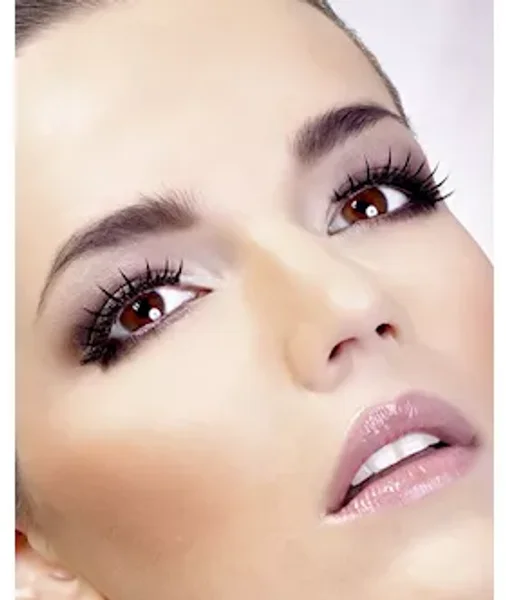 Natural Look Deluxe Eyelashes — image 6 of 9