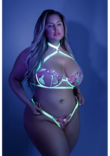 In a Trance Embroidered Bra Garter Belt and G-String - Queen Size — image 5 of 6