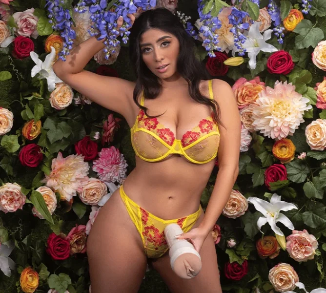 Fleshlight Girls: Violet Myers Waifu
