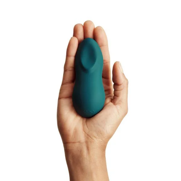 We-Vibe Touch X + Pillow Talk Racy Bundle — image 12 of 17