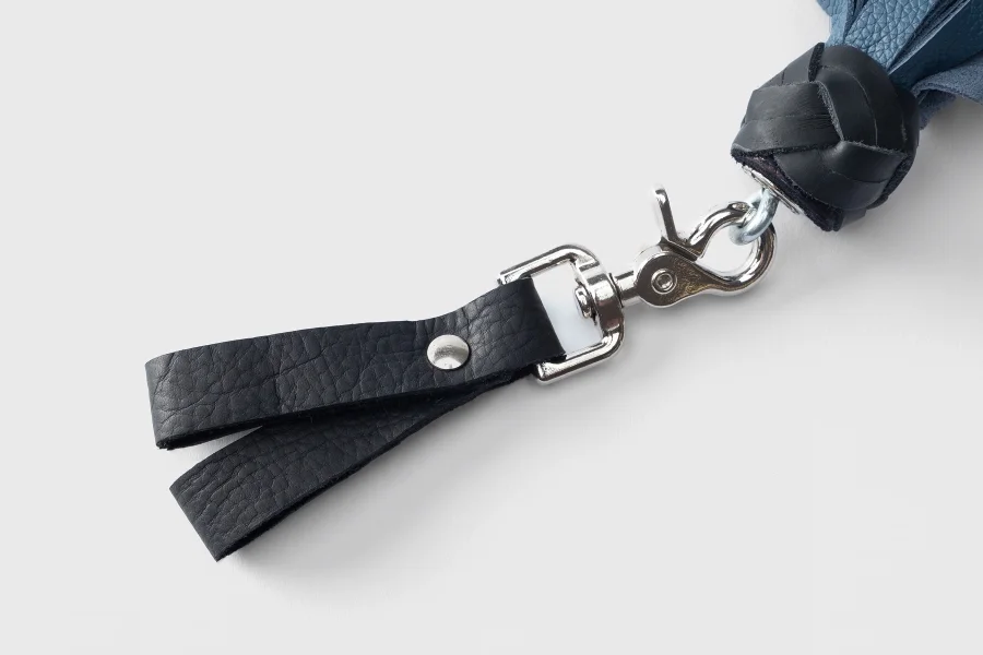 Dragontailz Leather Finger Flogger