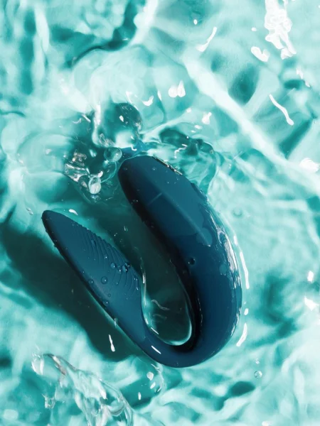 We-Vibe Sync Simple Remote Control and App Rechargeable Couple's Vibrator