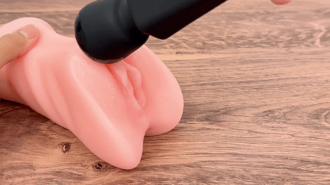 Darkon Silicone Whisper-Quiet & X-Strong Cordless Wand Massager — image 17 of 25