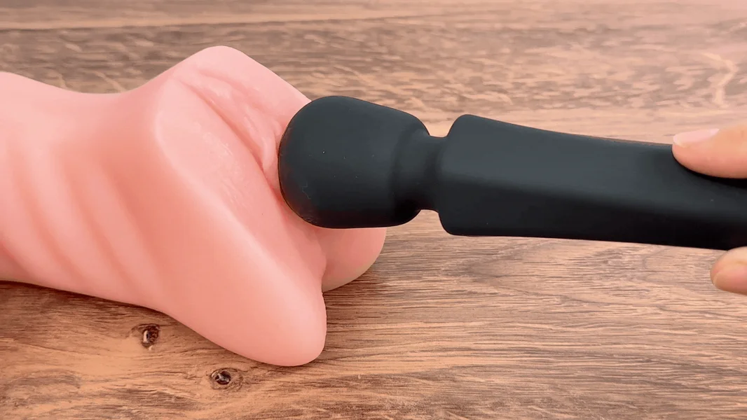 Darkon Silicone Whisper-Quiet & X-Strong Cordless Wand Massager — image 20 of 25