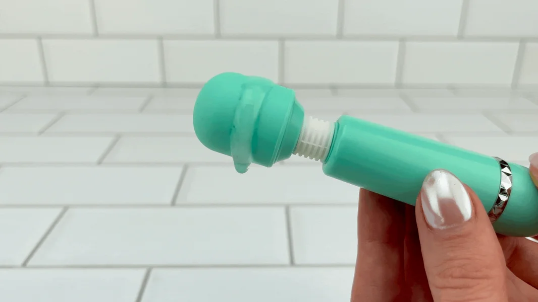 Rechargeable Handheld Mini Wand Massager — image 21 of 25